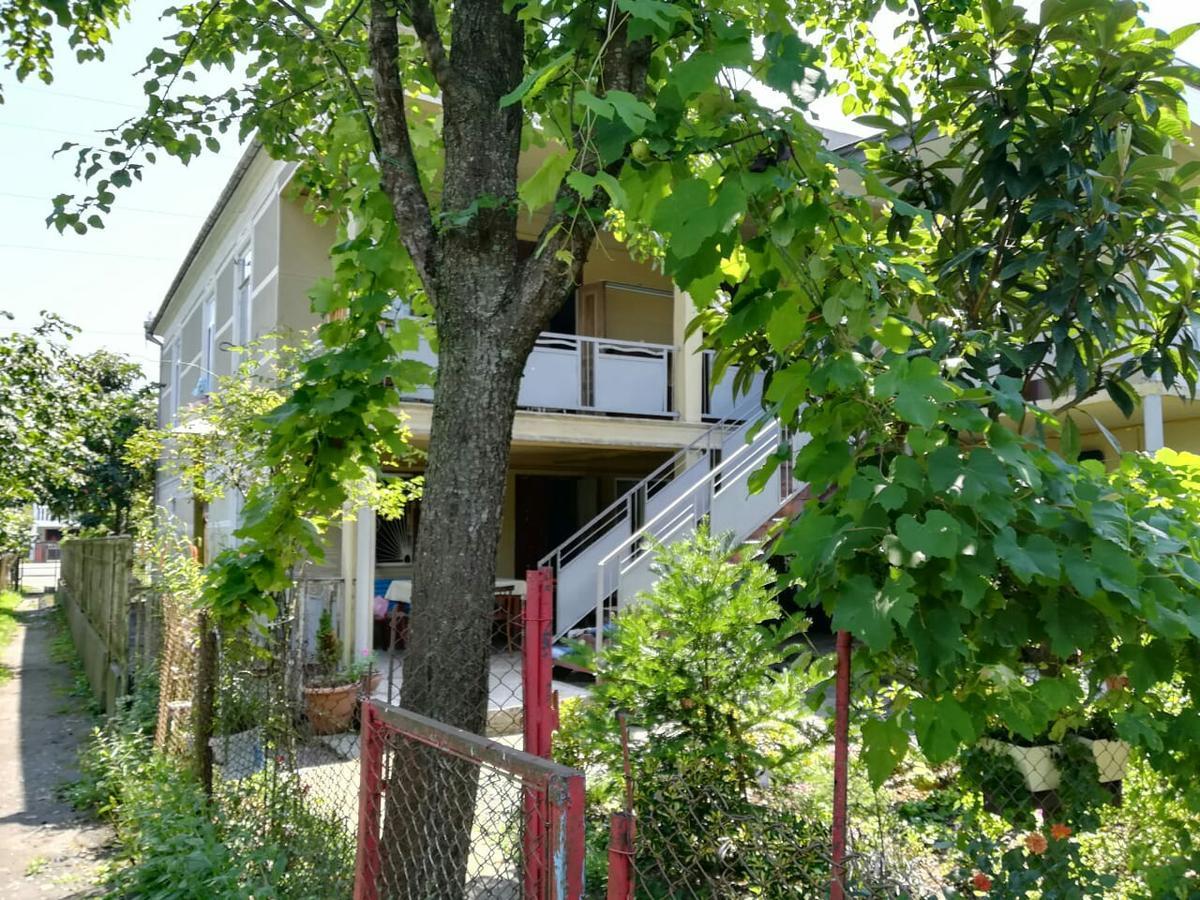 Guest House Of Givi Kobuleti Kültér fotó