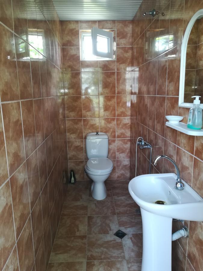 Guest House Of Givi Kobuleti Kültér fotó