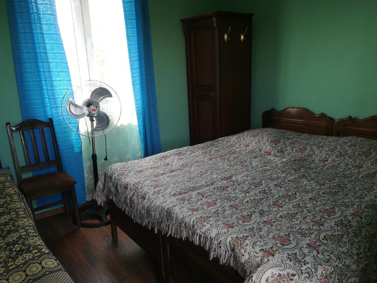 Guest House Of Givi Kobuleti Kültér fotó