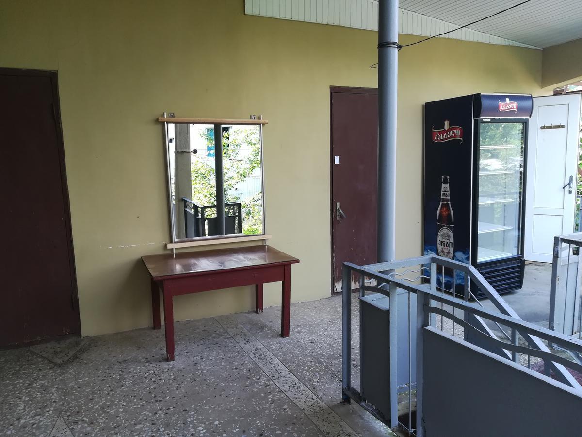 Guest House Of Givi Kobuleti Kültér fotó