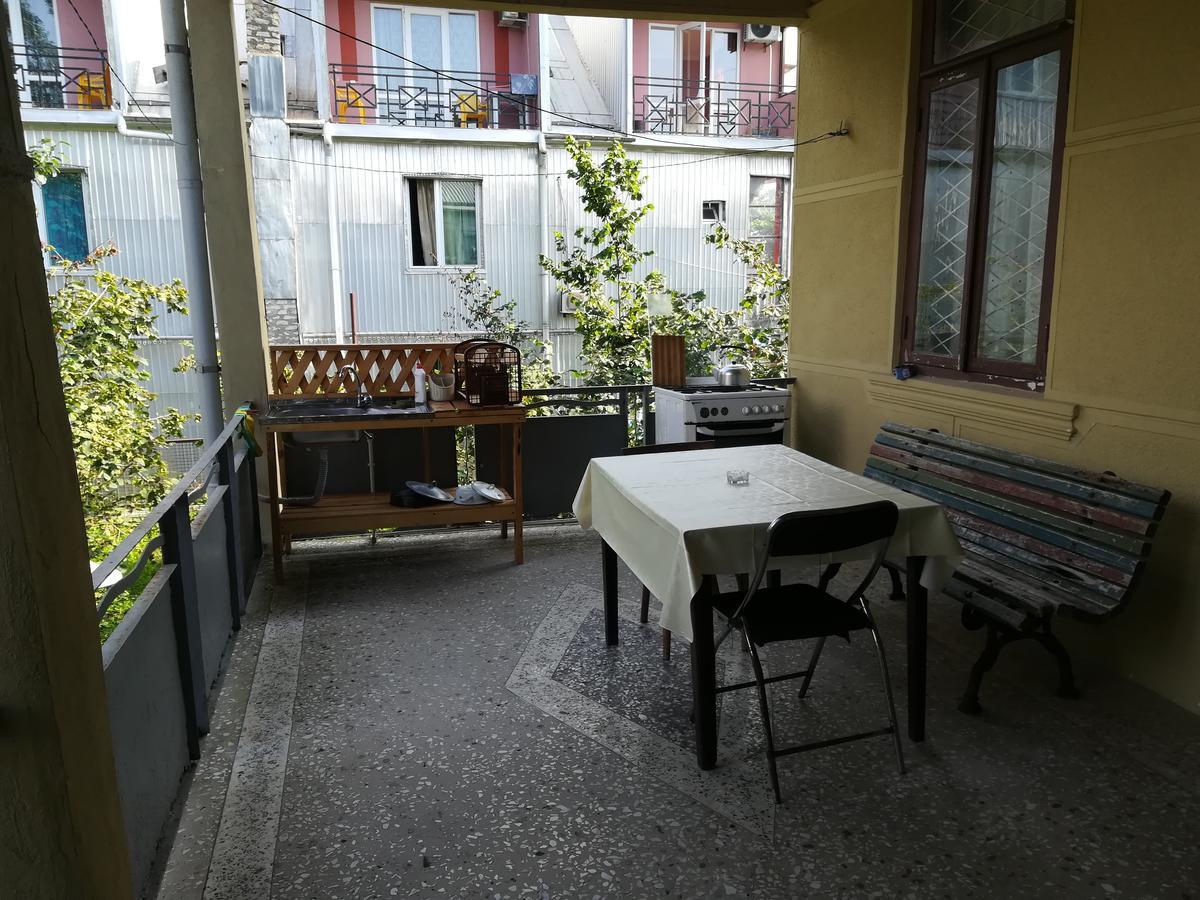 Guest House Of Givi Kobuleti Kültér fotó