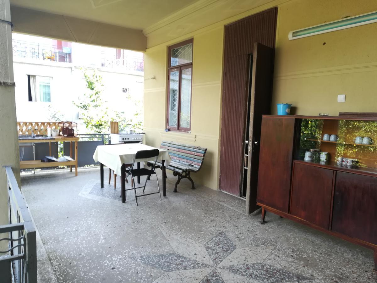 Guest House Of Givi Kobuleti Kültér fotó